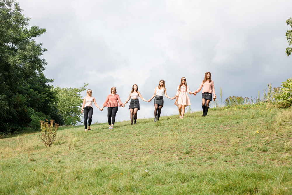 JGA-Shooting im Sommer in Planten un Blomen mit Seifenblasen